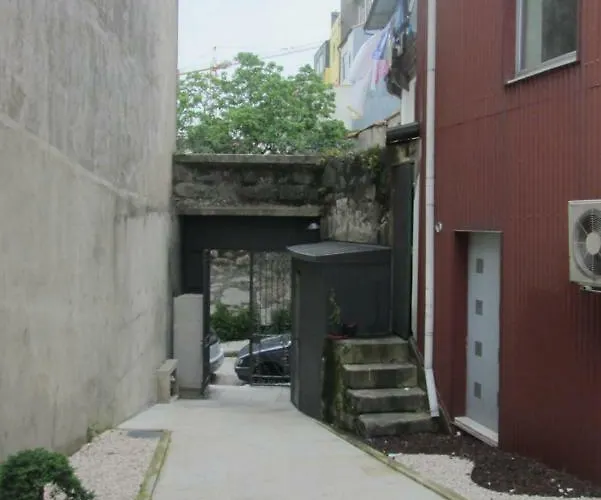 Cedofeita Studio, By Flat In Oporto