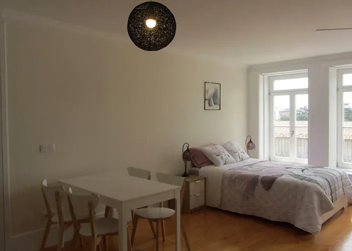 Cedofeita Studio, By Flat In * Porto