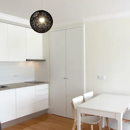 Cedofeita Studio, By Flat In Oporto